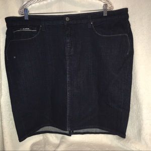 LEVI’S 512 PERFECTLY SHAPING SKIRT